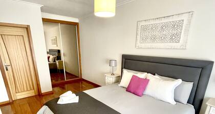 Centre of Arcos 5 min walk from the river beach Rio Vez!