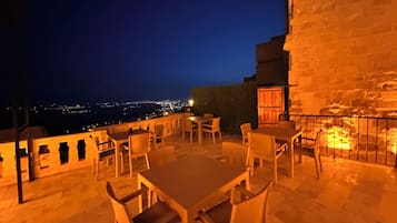 Smart TV 82 pulgadas con canales de televisión vía satélite, televisión