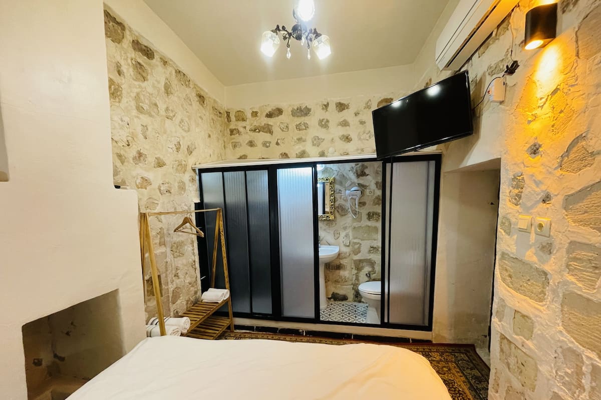 Standard Tek Büyük Yataklı Oda | Kaliteli yatak takımı