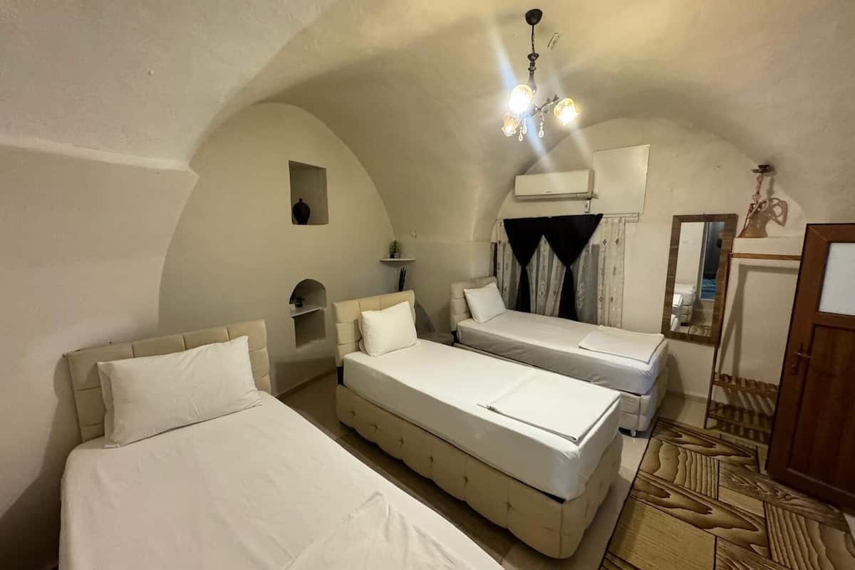 Classic Üç Kişilik Oda | Kaliteli yatak takımı