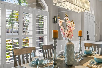 Immaculate Heated Pool & Spa Villa-Awesome Amenities-6 Min to Beach