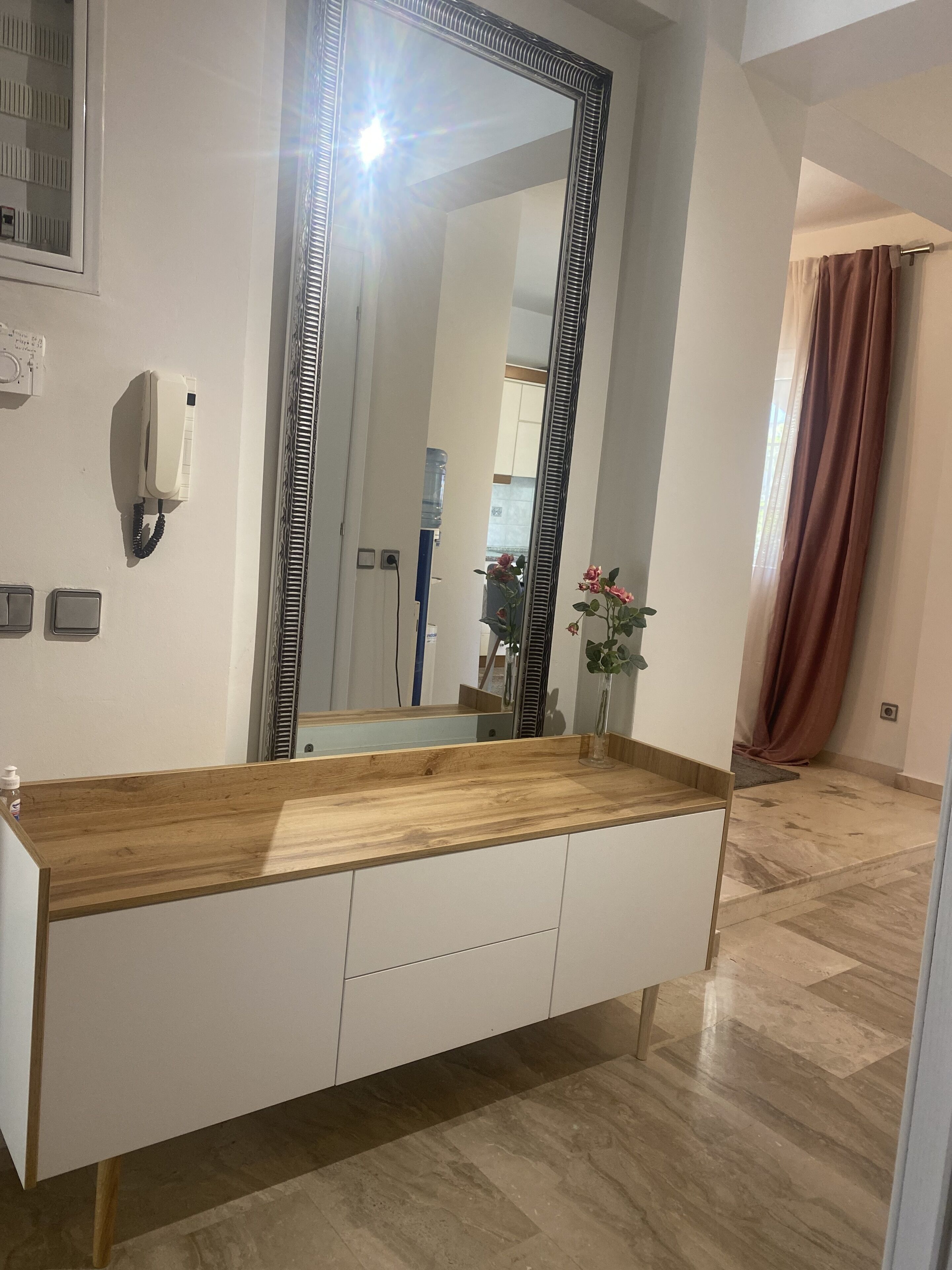 Bathtub, hair dryer, bidet, towels