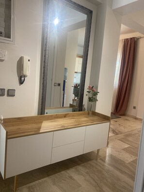 Vasca, asciugacapelli, bidet, asciugamani