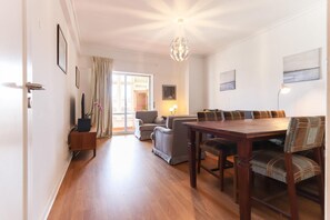 3 عدّة غرف نوم ومكواة/لوح كي وواي فاي