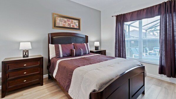 4 bedrooms, desk, iron/ironing board, free WiFi - New Listing! Windsor Palms Resort, 3mi to Disney & 13mi to Universal - GRH438783 (Kissimmee)