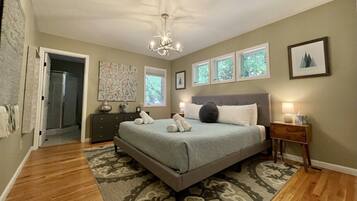 3 bedrooms, iron/ironing board, free WiFi, bed sheets