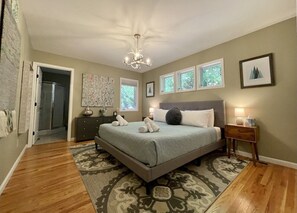 3 bedrooms, iron/ironing board, free WiFi, bed sheets - Dynamite Mountain House, beautiful views! Hot Tub! Firepit! (Hot Springs)