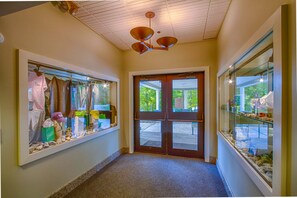 Interior - The Woods V8: Renovated 2BR/2BA Condo w/ Amazing Amenities and Location (Killington)