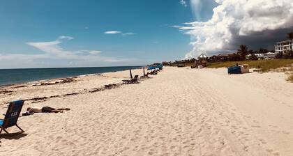 Beach Condo steps from Ocean and Atlantic Avenue
