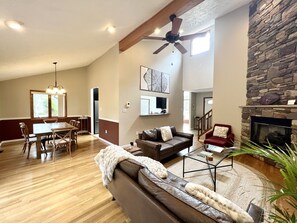 Smart TV, fireplace, DVD player, offices