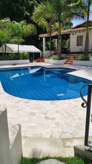 Piscina all'aperto