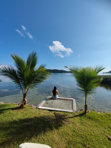 Amazing beach villa with access to the carribbean sea