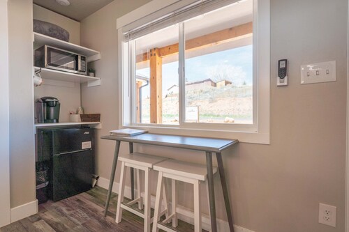 Red Rock Views, Tiny Suite #2, Kanab Basecamp