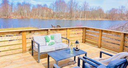 Lakefront 1 bedroom tiny home