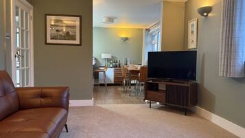 Cottage | Living area