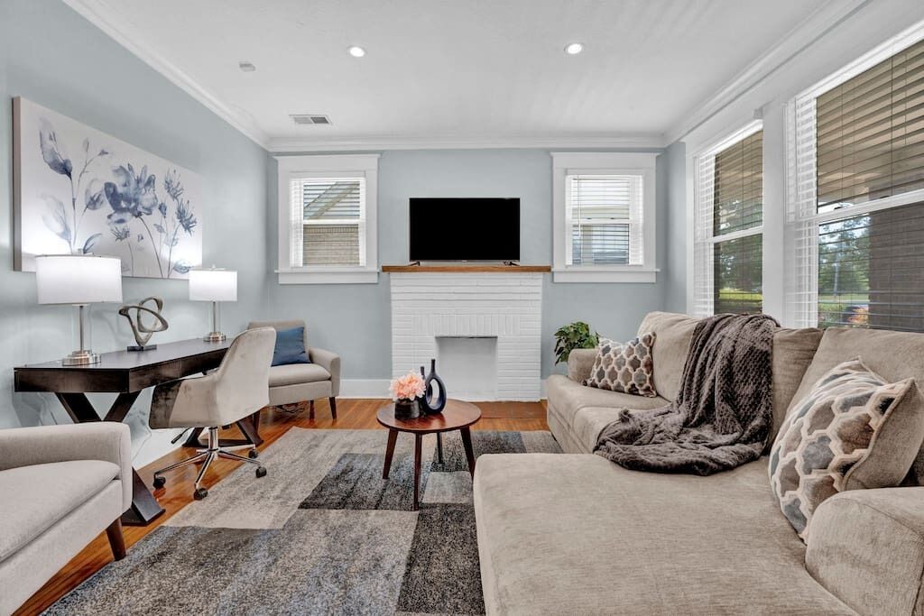 Cheerful midtown home with 2 bedrooms and 1 bath