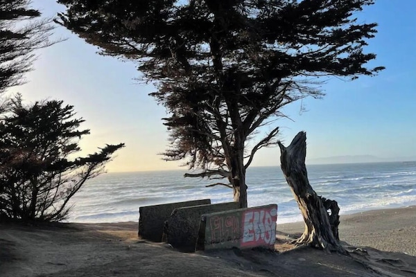 Una spiaggia nelle vicinanze