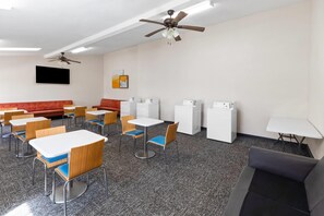 Laundry room - Days Inn by Wyndham Aransas Pass (Aransas Pass)