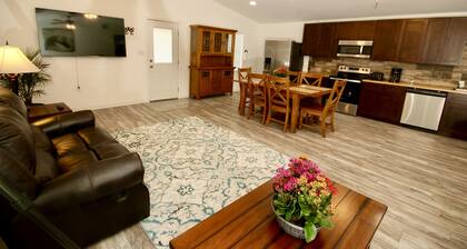Farm Stay in the Country 20 Minutes from Downtown/Buda/Manchaca