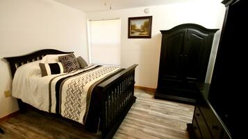 3 bedrooms, iron/ironing board, free WiFi, bed sheets