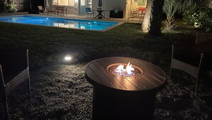 حمّام سباحة خارجي، حمّام سباحة مُدفَّأ