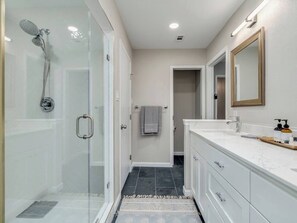 Bathtub, hair dryer, towels