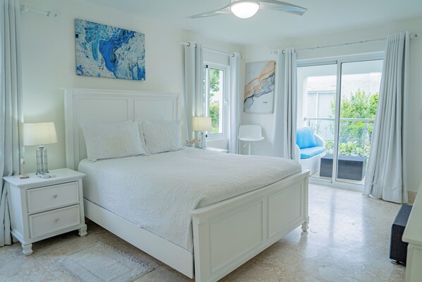 2 bedrooms, in-room safe, iron/ironing board, free WiFi