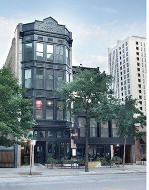 Exterior - The Hide-Away | South Loop Apartment (Chicago)