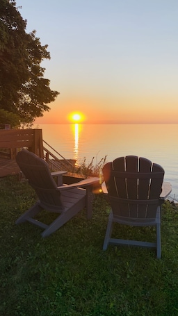 Property grounds. Lakeside Cottage w/ Private Beach and Sunset Views-Niagara