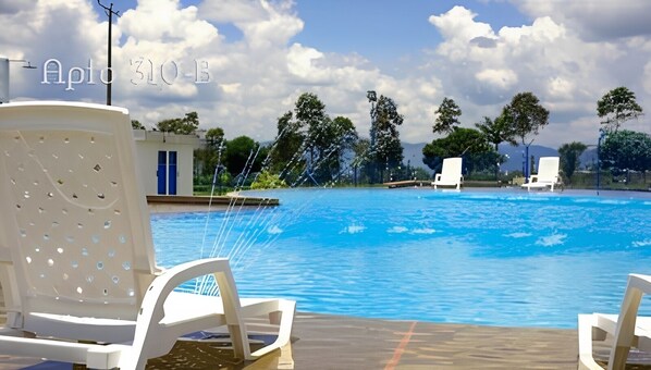 Utomhuspool