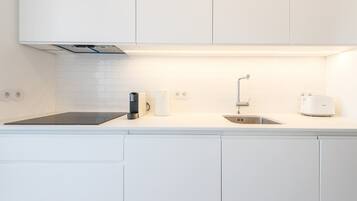 Refrigerador, microondas, horno y lavavajillas