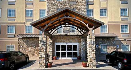 Equipped Suite Near CHA | Indoor Pool + Gym Access