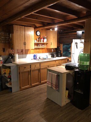 冰箱、微波炉、烤箱、茶具/咖啡用具