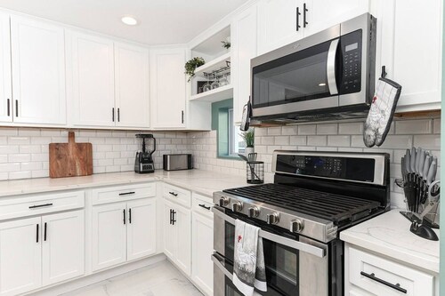 Culinary delight/Wi-Fi/Large Deck/Ample Parking