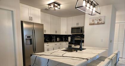 Modern 3BR House near Downton Austin