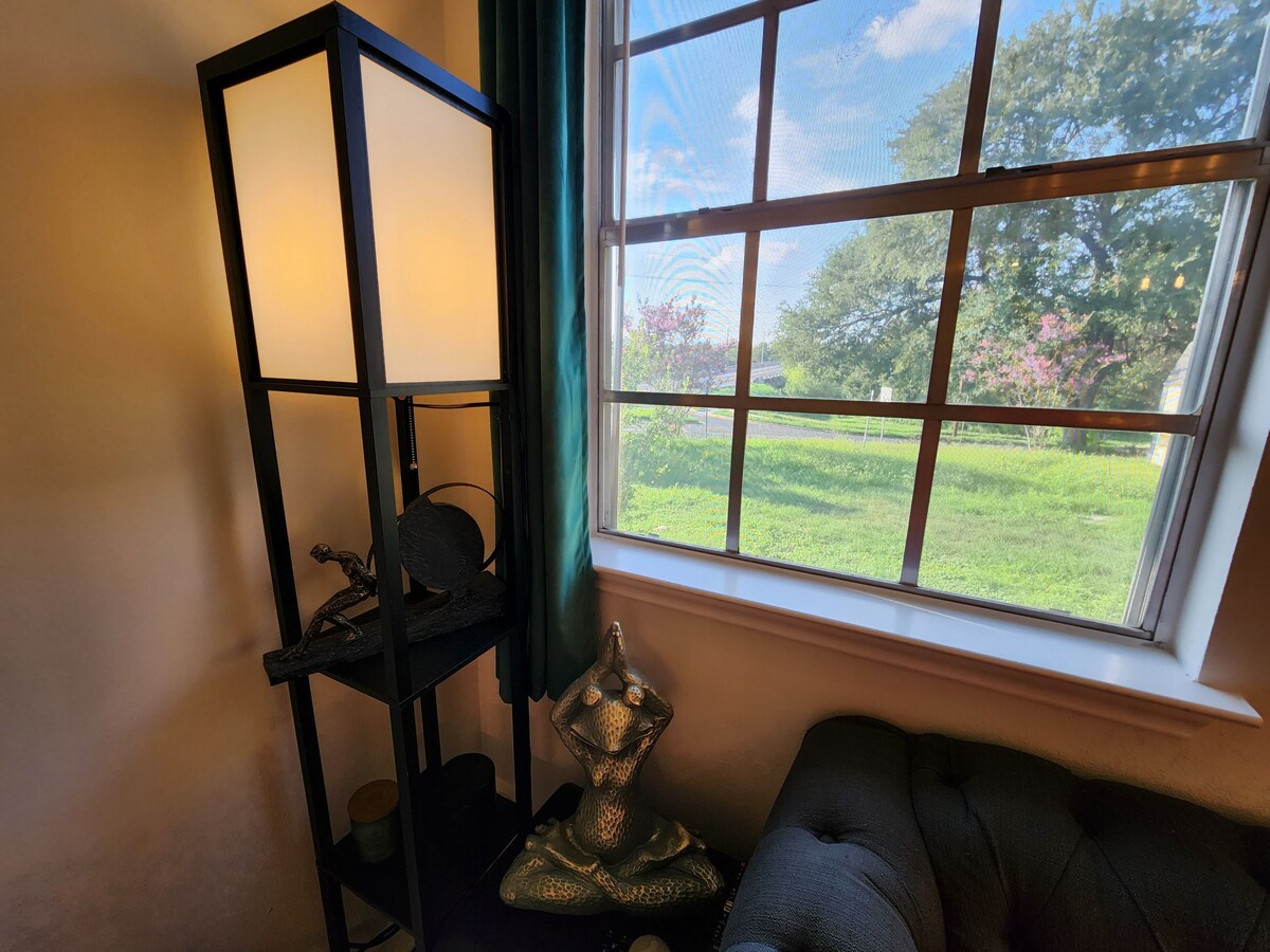 Photo 11 of Modern 3BR House near Downton Austin
