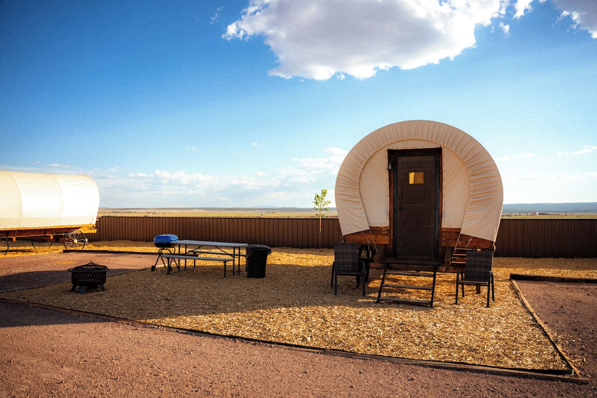 Tente (Covered Wagon) | Literie hypoallergénique, décoration personnalisée