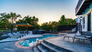 Pool - Lakefront Home. Insane Views - Pool/Spa! Gameroom! (Kingsland)