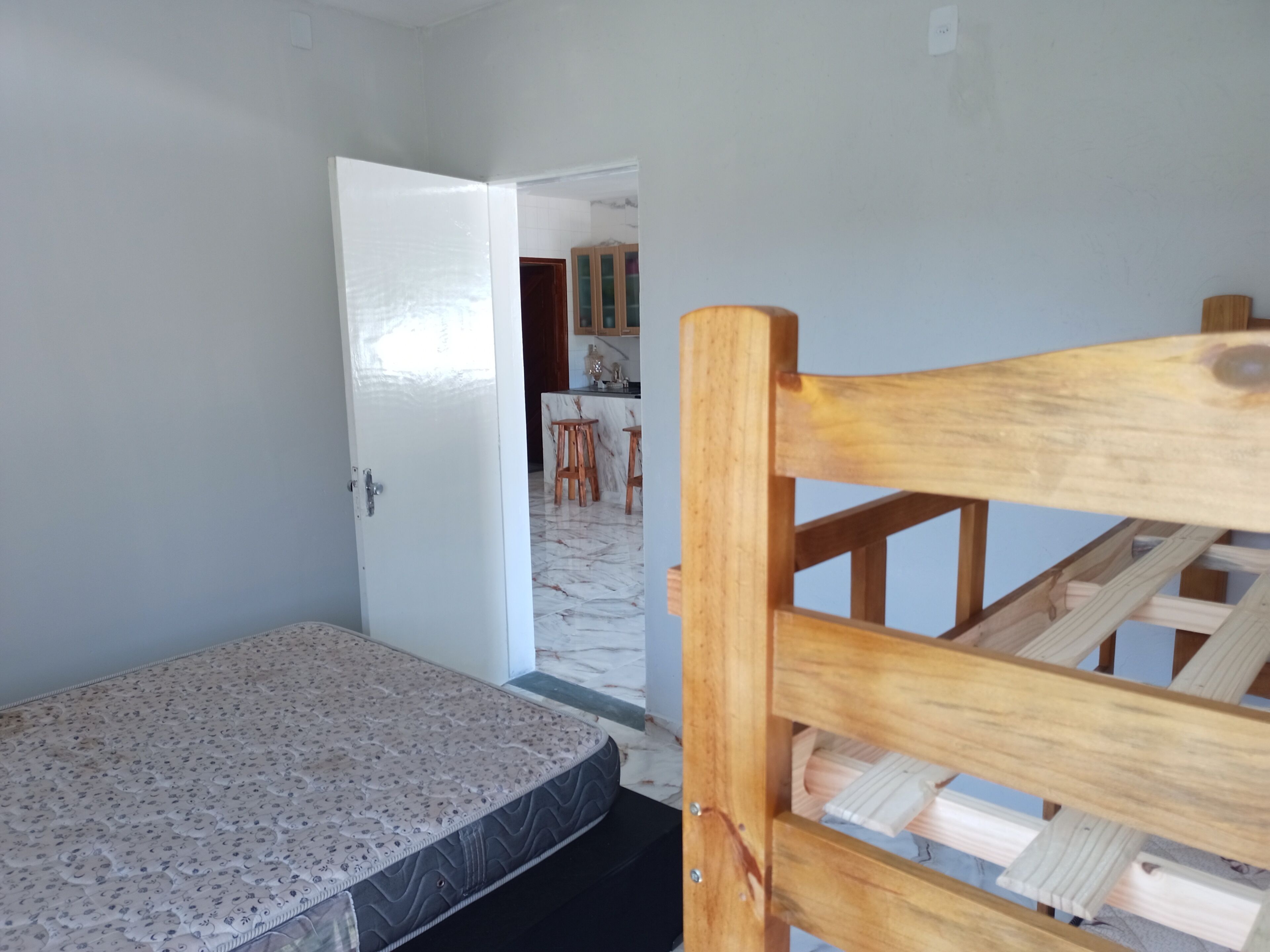 4 habitaciones y wifi gratis 