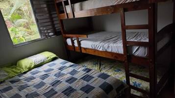 4 bedrooms, free WiFi