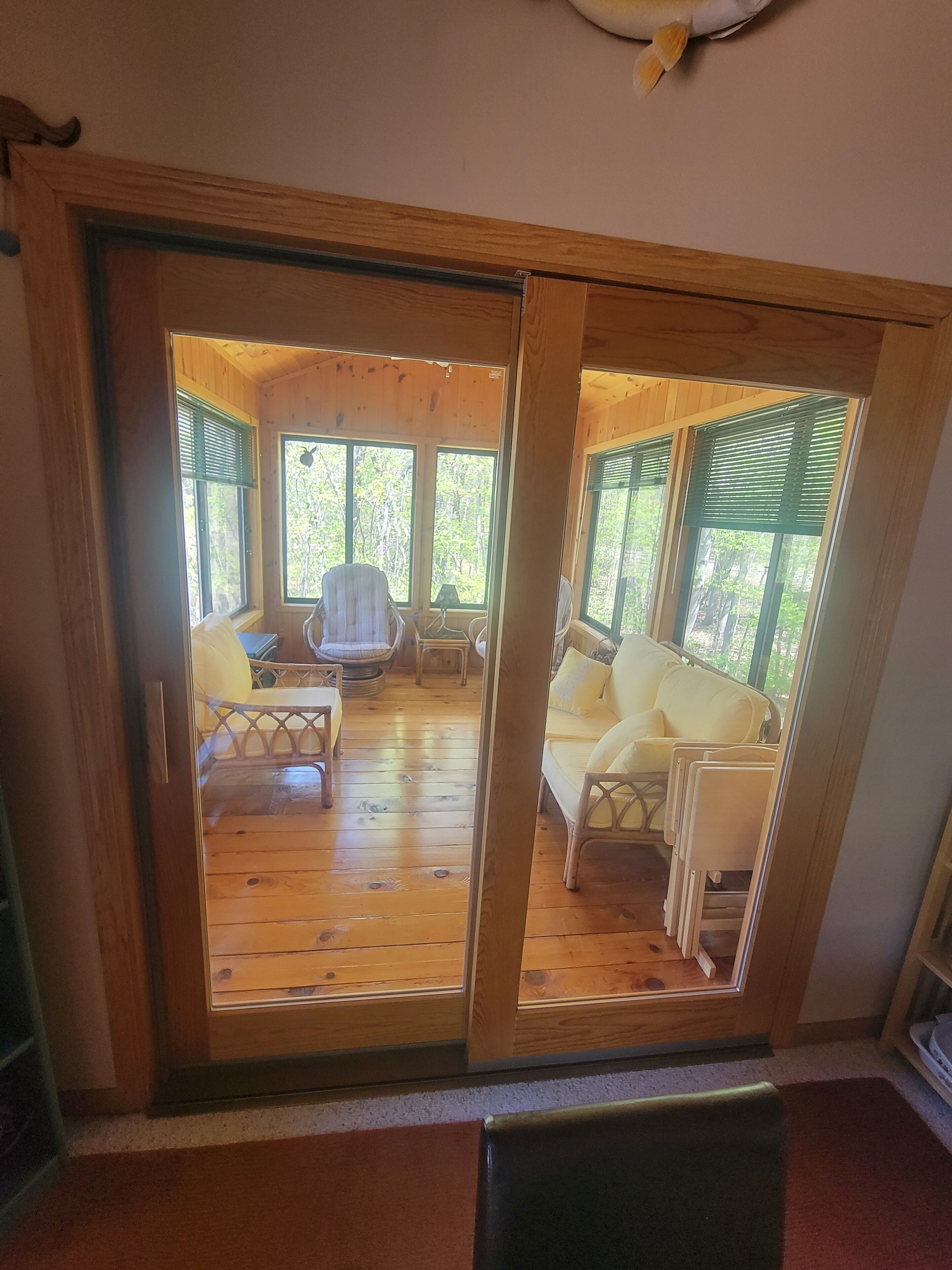 Älytelevisio, takka, DVD-soitin