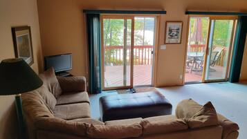 Smart-TV, Kamin, DVD-Player