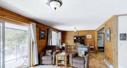 Lakefront Suite w/ Private Hot Tub | Fireplace