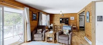 Lakefront Suite w/ Private Hot Tub | Fireplace