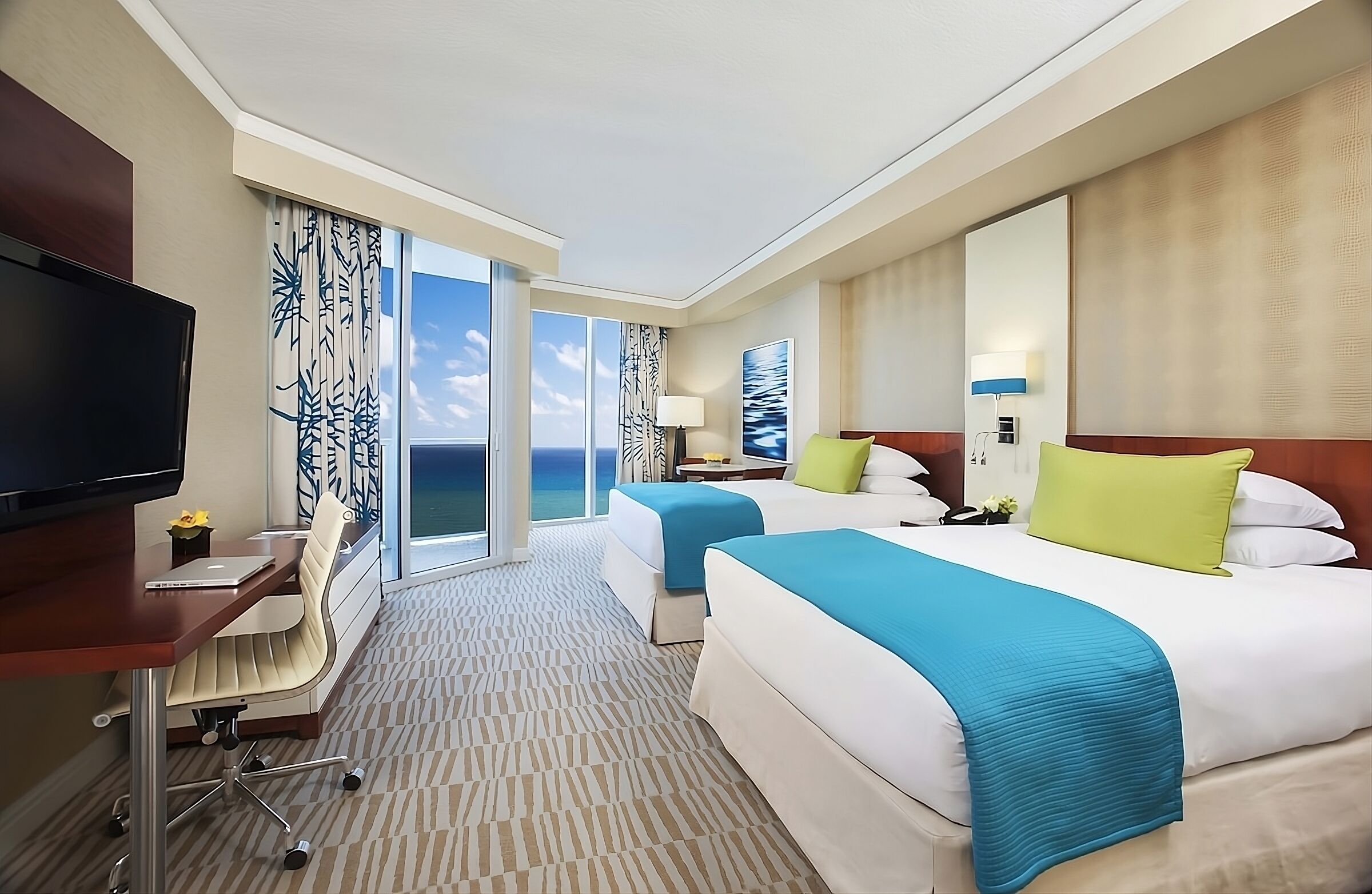 4x Deluxe Room w/ 2 Queen Beds ADA at Trump International Beach Resort Miami
