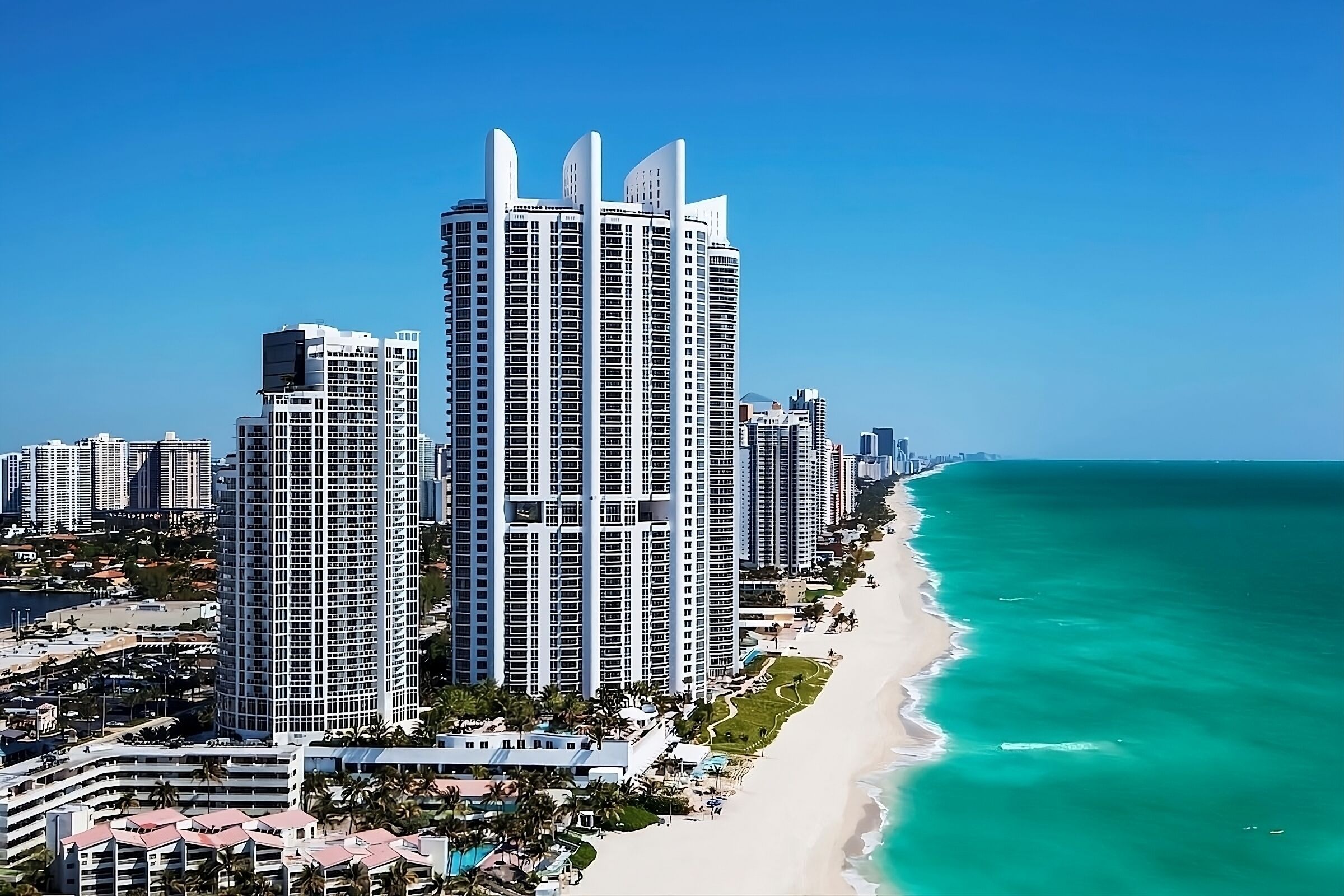4x Deluxe Room 2 Queen Beds Oceanfront at Trump International Beach Resort Miami