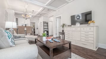 Una Smart TV, libros