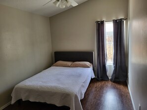 4 habitaciones, tabla de planchar con plancha y wifi gratis