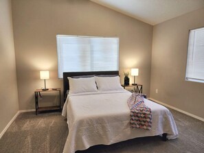 4 habitaciones, tabla de planchar con plancha y wifi gratis 