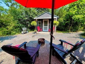 Terrace/patio - Sexiest Lil Cabin in Saugerties, NY (Saugerties)
